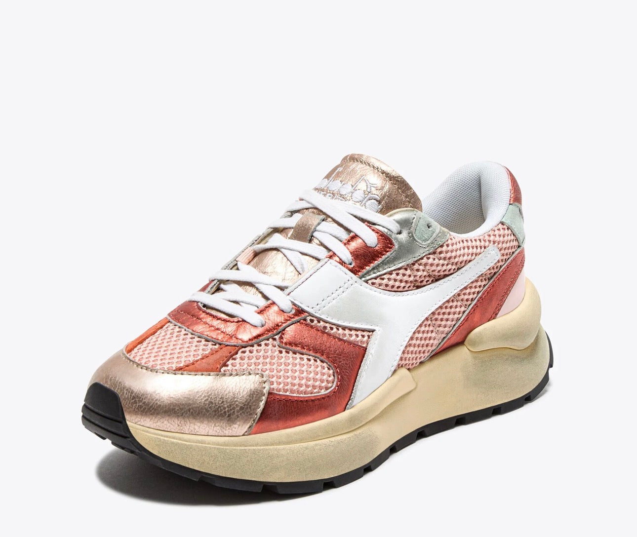 Diadora