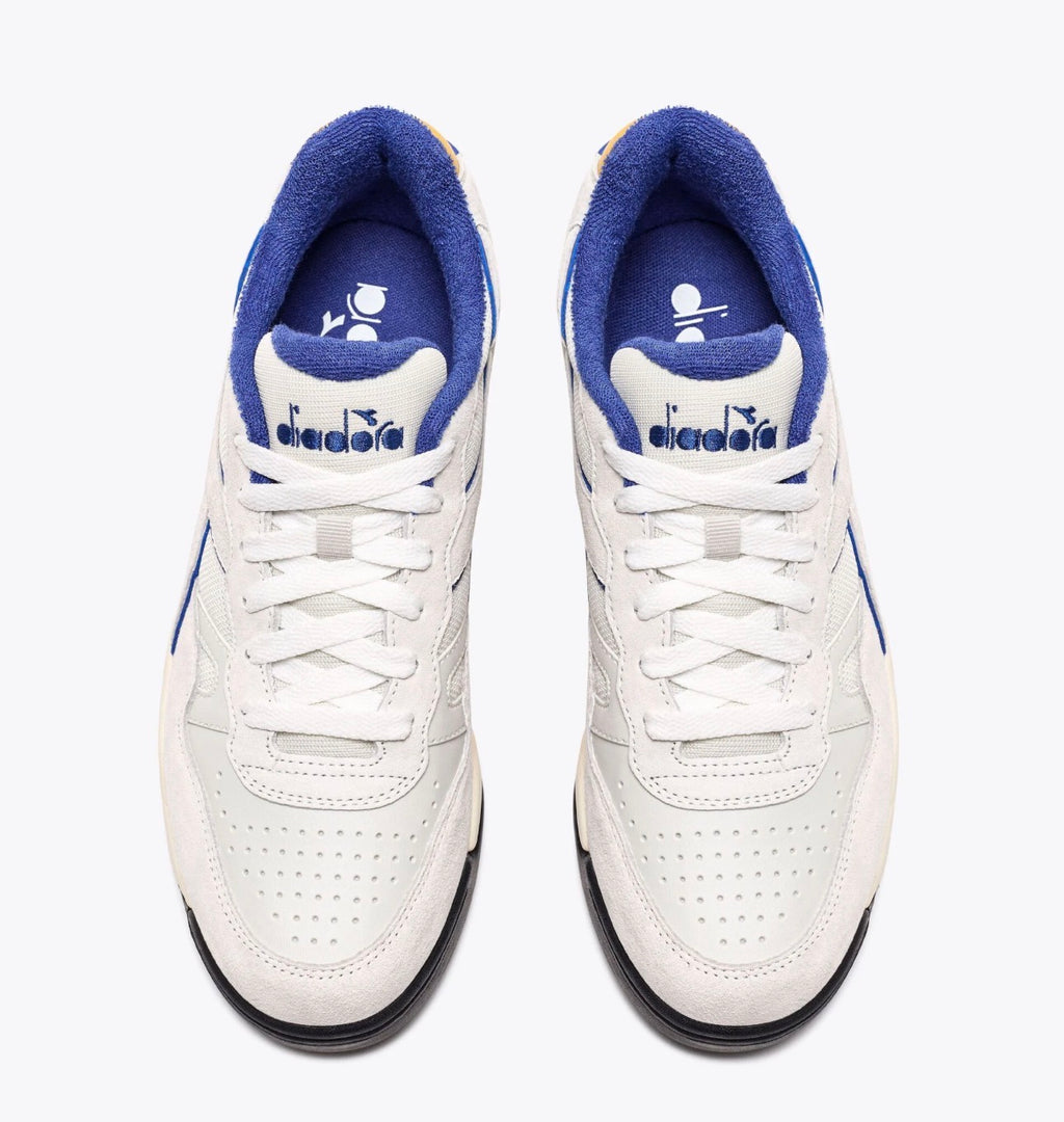 Diadora