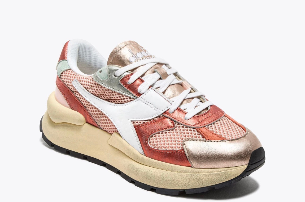 Diadora