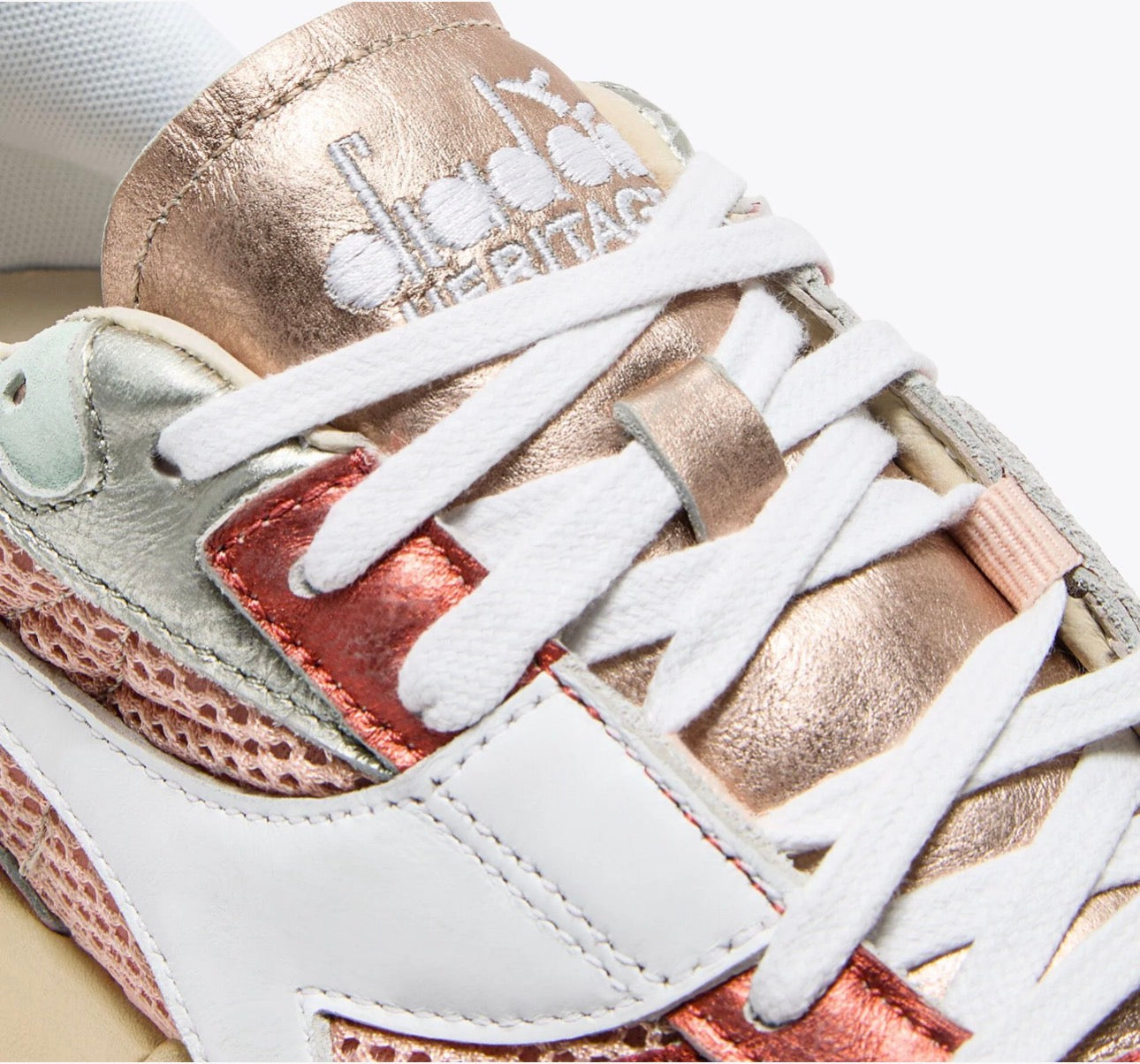 Diadora