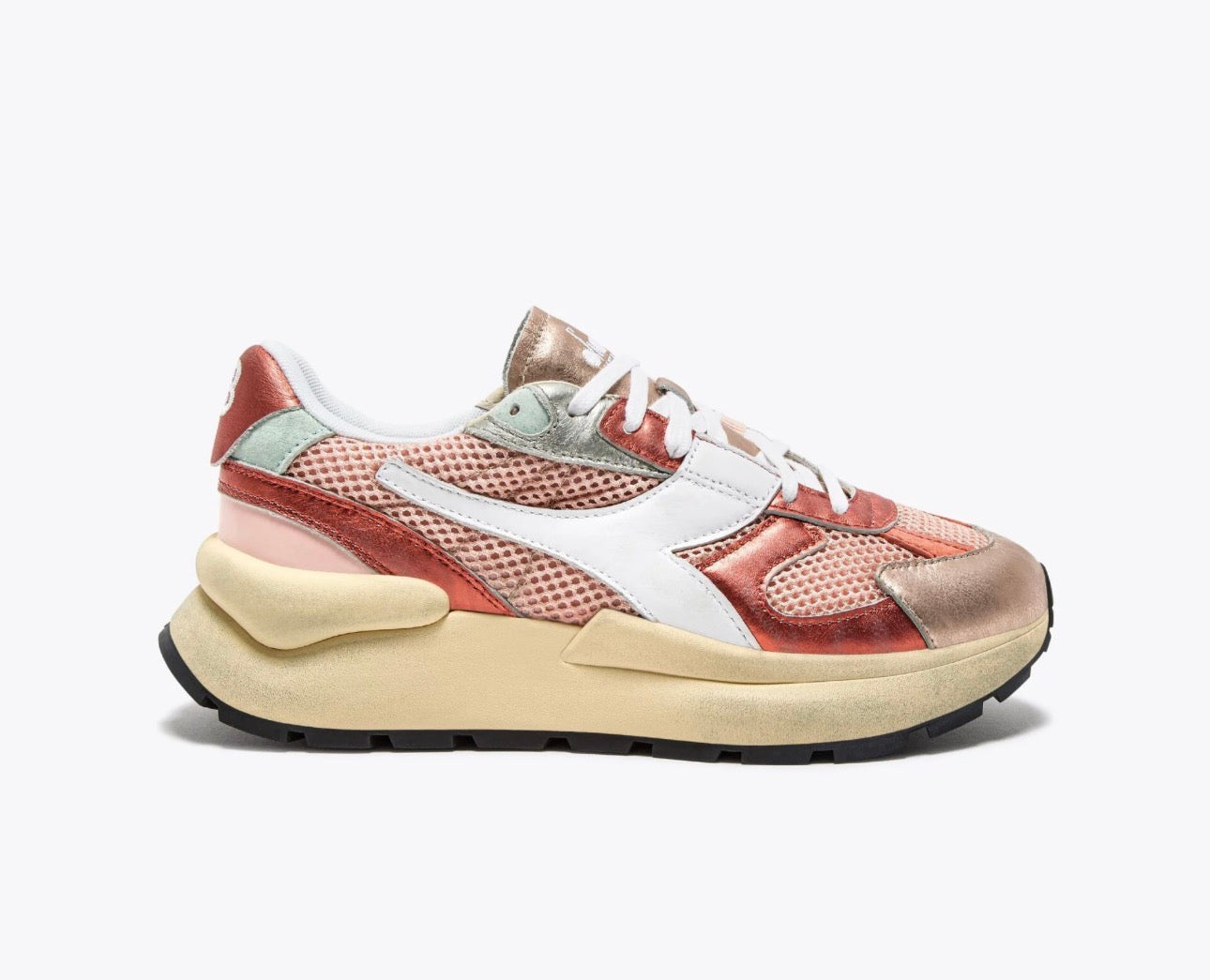 Diadora