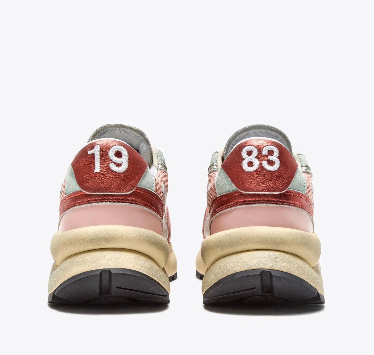 Diadora