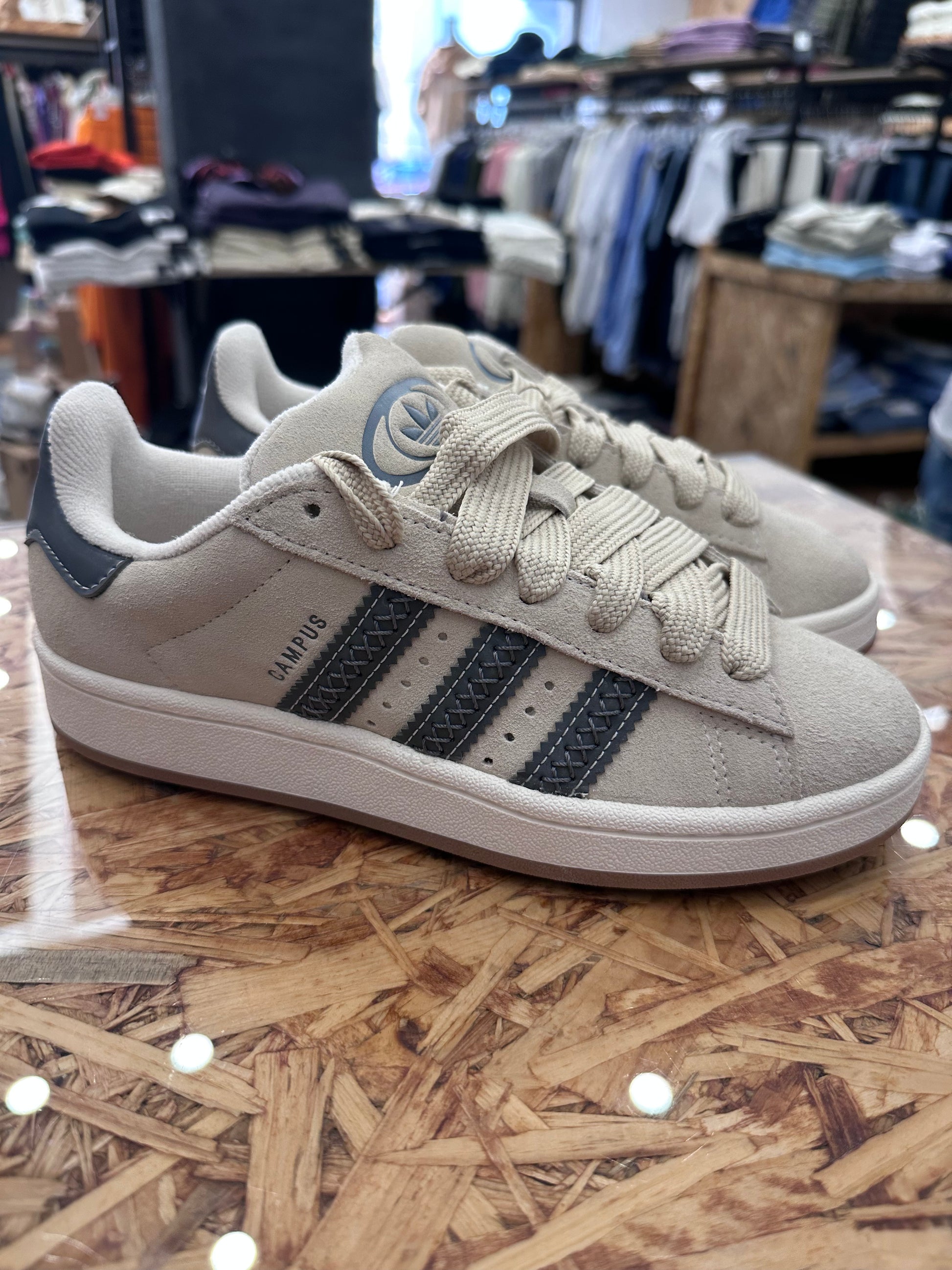 Adidas Campus 00s