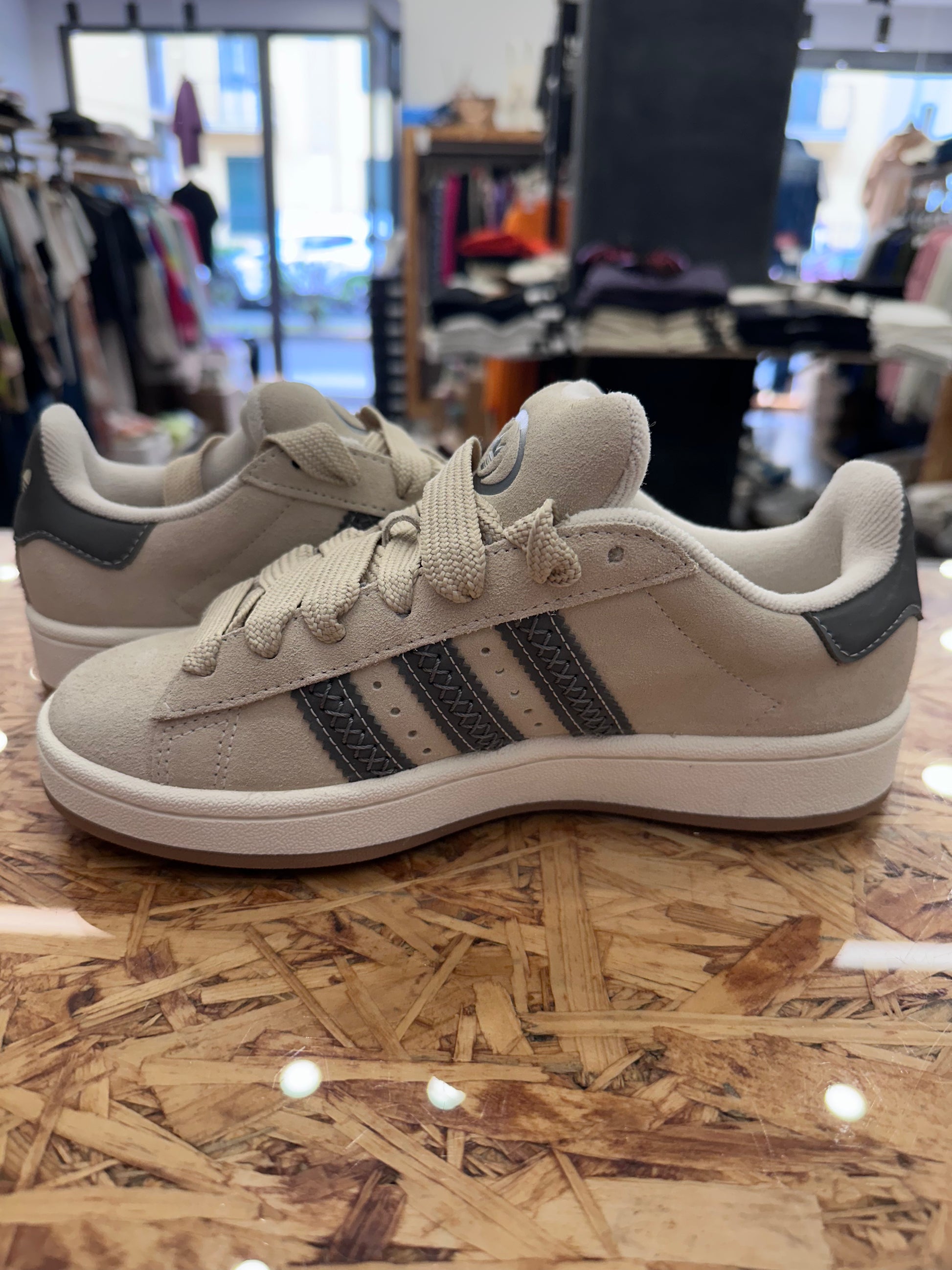 Adidas Campus 00s